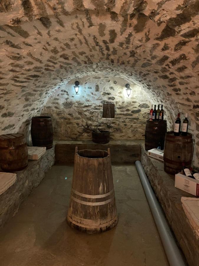 Εννεα Μουσεσ Παραδοσιακός Ξενώνας Velventós Buitenkant foto