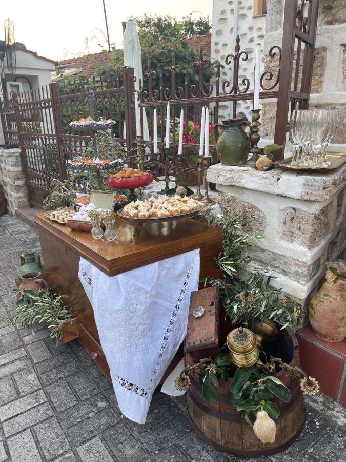Εννεα Μουσεσ Παραδοσιακός Ξενώνας Velventós Buitenkant foto